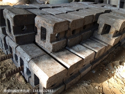 破碎機錘頭在工業(yè)生產(chǎn)中的關(guān)鍵作用